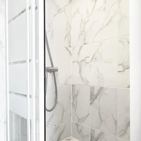 Stylish Duplex In Front Of Buttes-chaumont * Parigi