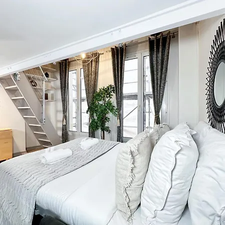 Stylish Duplex In Front Of Buttes-chaumont Appartamento