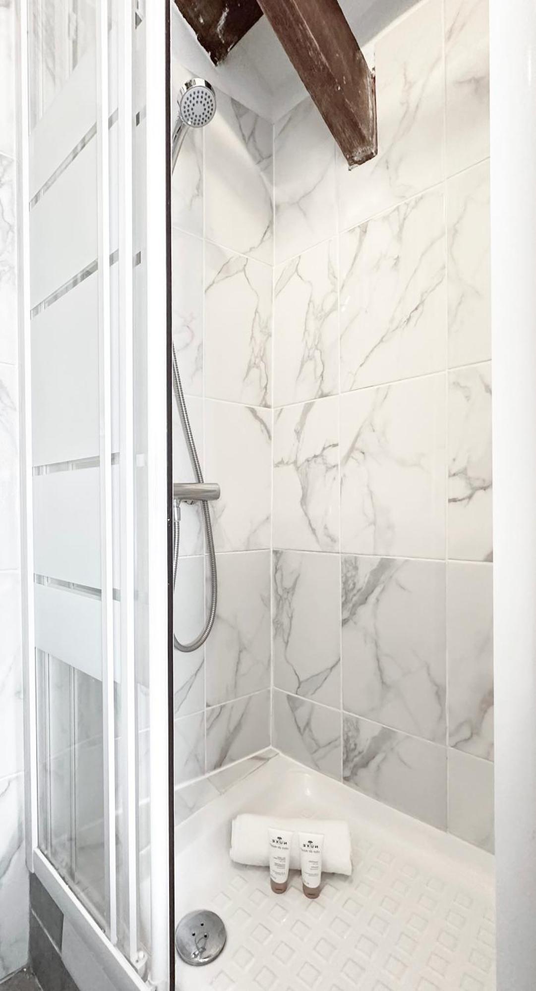 Stylish Duplex In Front Of Buttes-chaumont * Parigi